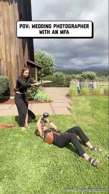 When your friend lens a hand #wedding #weddingfail #weddingphotography #humor #fail