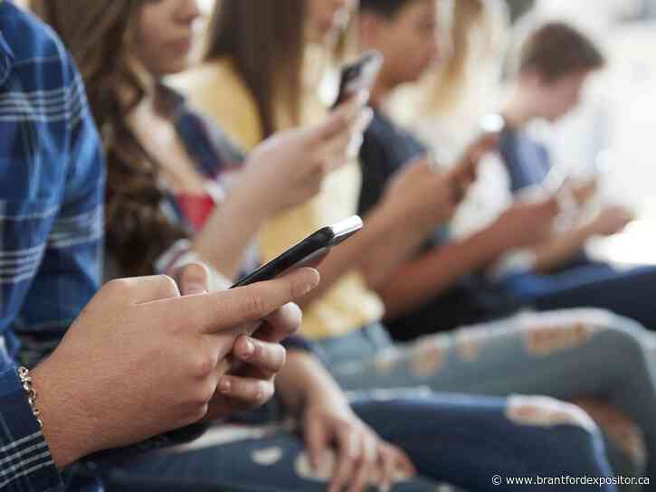 Brantford Police warn residents about phone upgrade scam