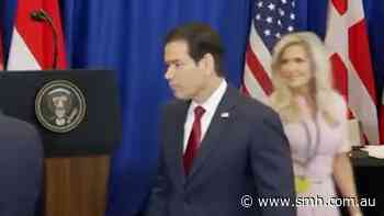 'Send in the Clowns' plays as Marco Rubio enters ceremony