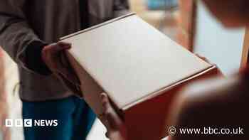 Criminals target students in cash for parcels scam
