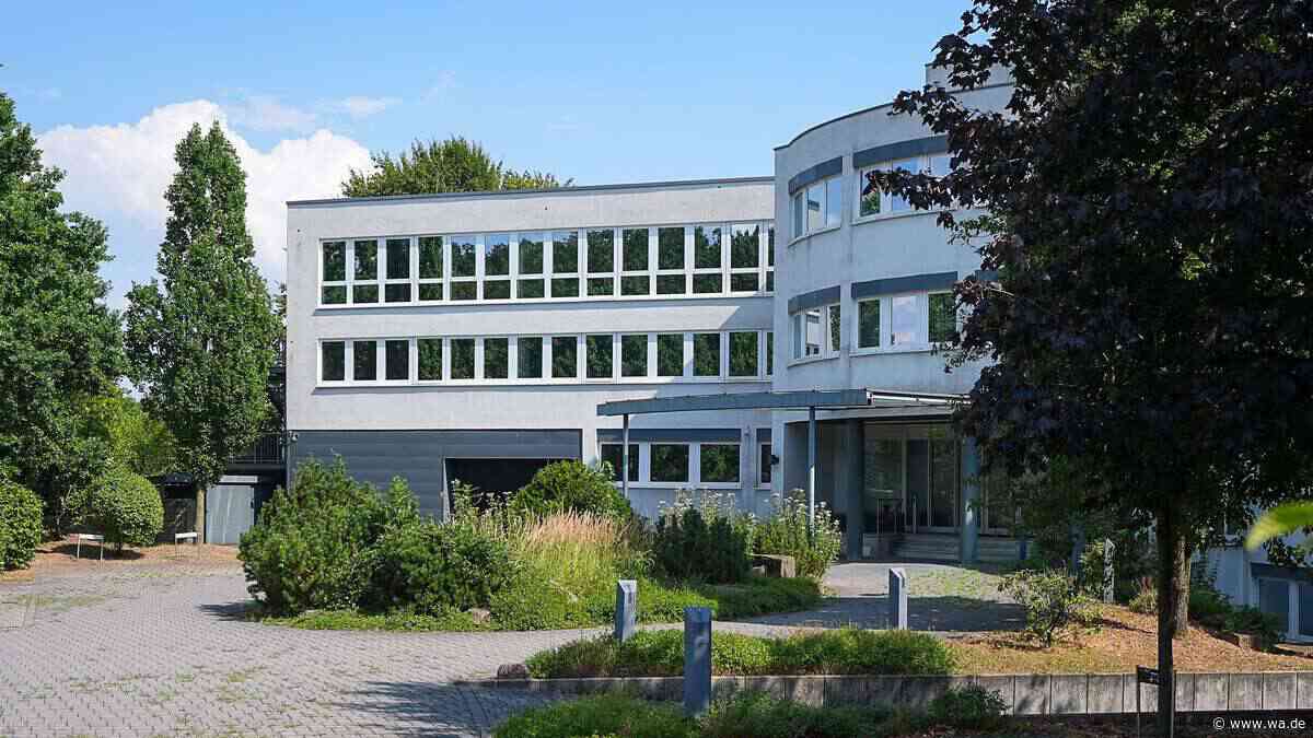 Top-Lage, Millionenwert, aber leere Räume: Immobilie steht wieder zum Verkauf