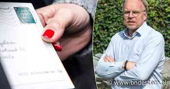 Rouwpost fors duurder na aangepaste postwet: ‘Je probeert het betaalbaar te maken’