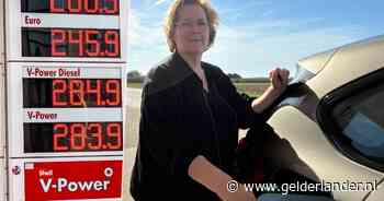 Mantelzorger Esther (52) is per maand honderden euro’s meer kwijt aan auto die ze niet kan missen: ‘Niet gaan, is geen optie’