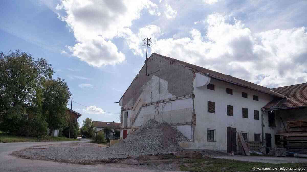 Bauernhof in Ruhensdorf abgerissen – und Bürgermeister spricht von „völligem Blödsinn"