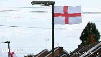 Major crackdown on flag lamp-post activists