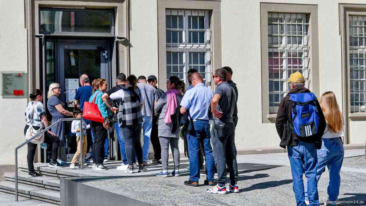 Überholspur in bayerischen Behörden: Söder will „Fast Lane“ für Familien einführen
