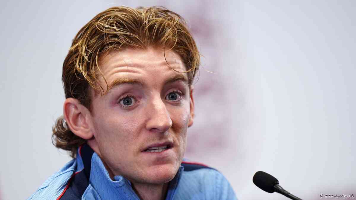 Gordon: England shouldn't try to copy Spain's style