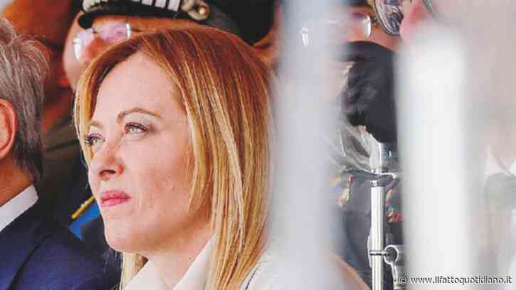 Dalle gonne al tetto di stranieri in classe: dietro la propaganda politica si nasconde una violazione della Costituzione