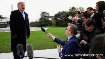 Trump moet geweerde media van rechter weer toelaten in Witte Huis