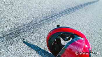 Beim Überholen von der Fahrbahn gedrängt: Motorradfahrer stirbt bei Unfall im Sauerland