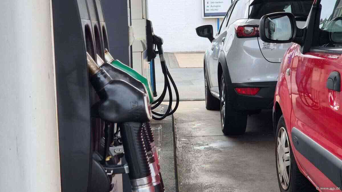 Österreich macht Sprit noch billiger – warum deutsche Autofahrer trotzdem draufzahlen