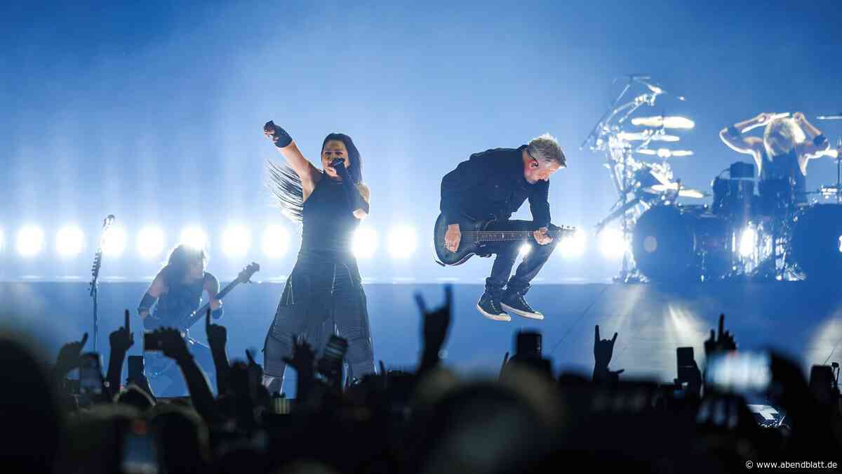 Evanescence live auf der Bühne: Da wackelten selbst die Kloschüsseln