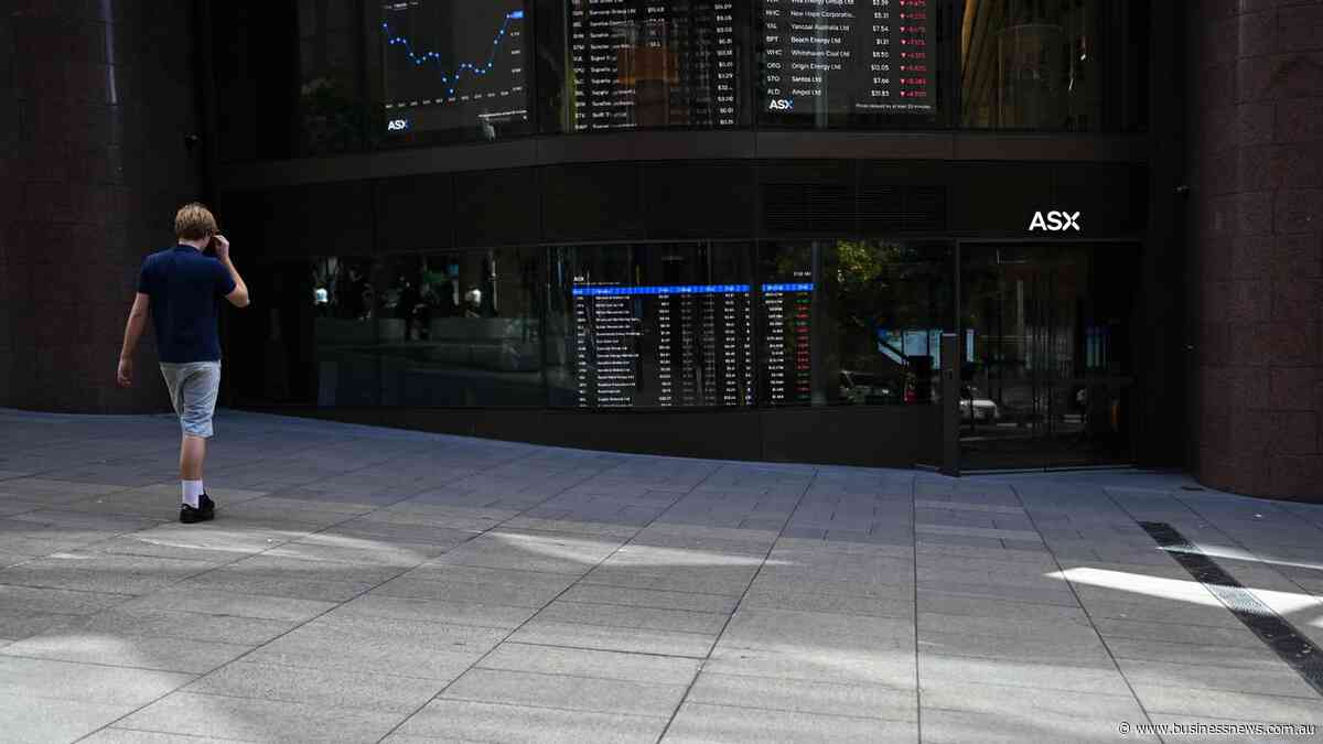 Aussie shares sink back into red as bond yields spike
