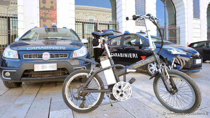 Anziano entra in autostrada con la bicicletta elettrica e percorre 2 chilometri prima di essere fermato dalla polizia stradale