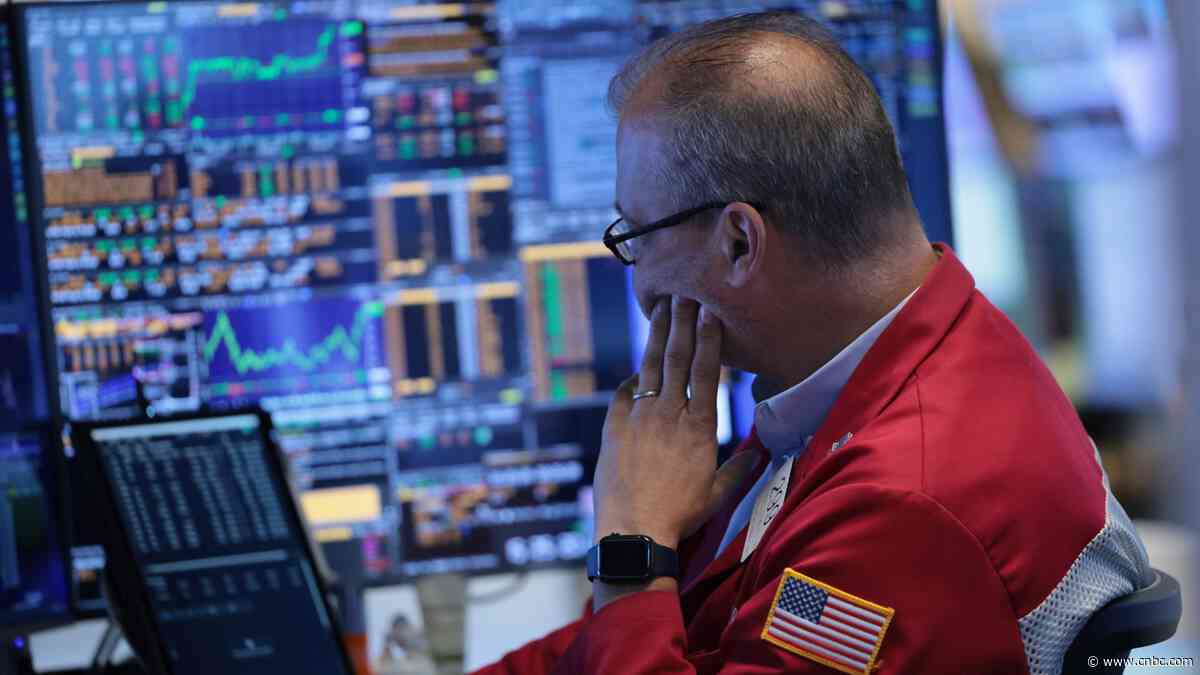 Global debt tops $365 trillion as economists sound alarm over 'vicious cycle'