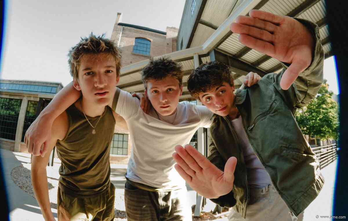 Riff Wood talk “Green Day-inspired roots” and working with ‘Dookie’ producer on posi-punk new album: “We want to give hope to our generation”