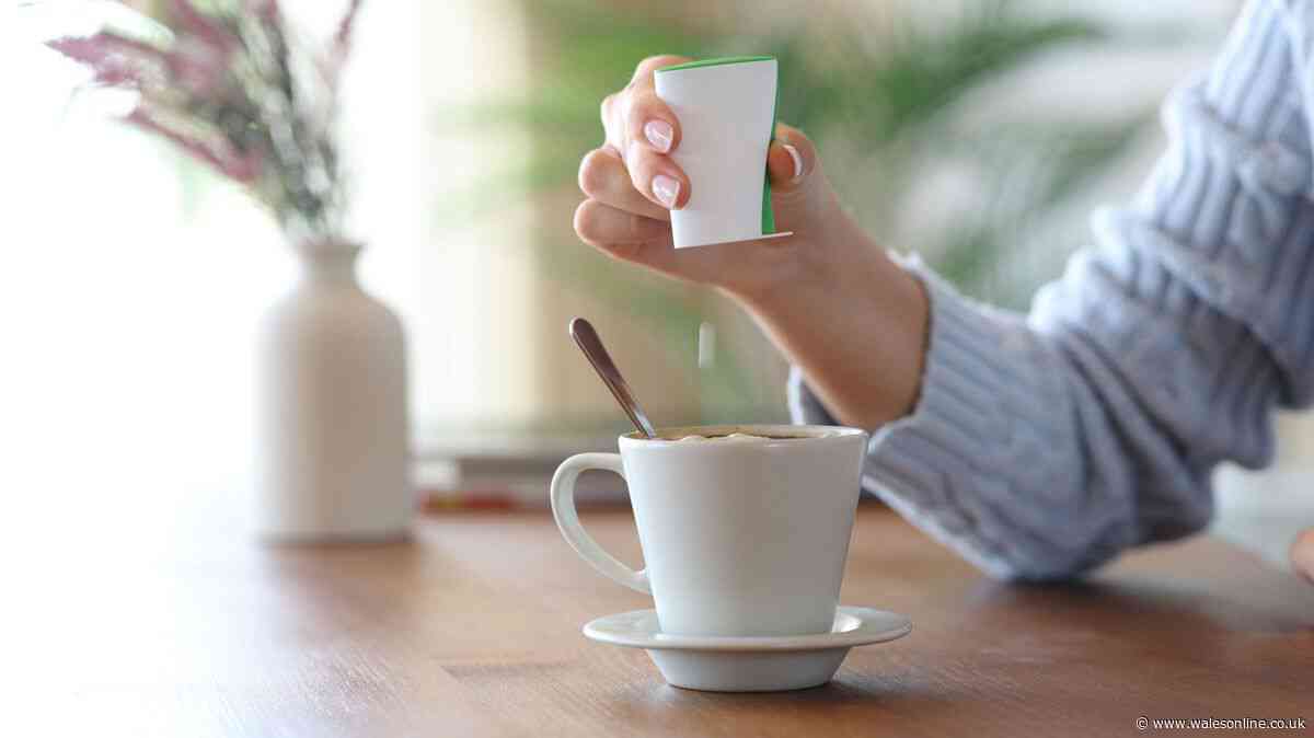 Doctor's warning for people who put sweeteners in tea and coffee