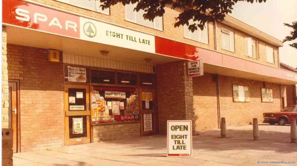People just finding out meaning of SPAR as name is whole Dutch sentence