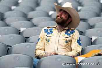 Viral Post Malone Concert Clip Sparks Deep Fan Panic Over Sudden Physical Slump and Erratically Altered Demeanor