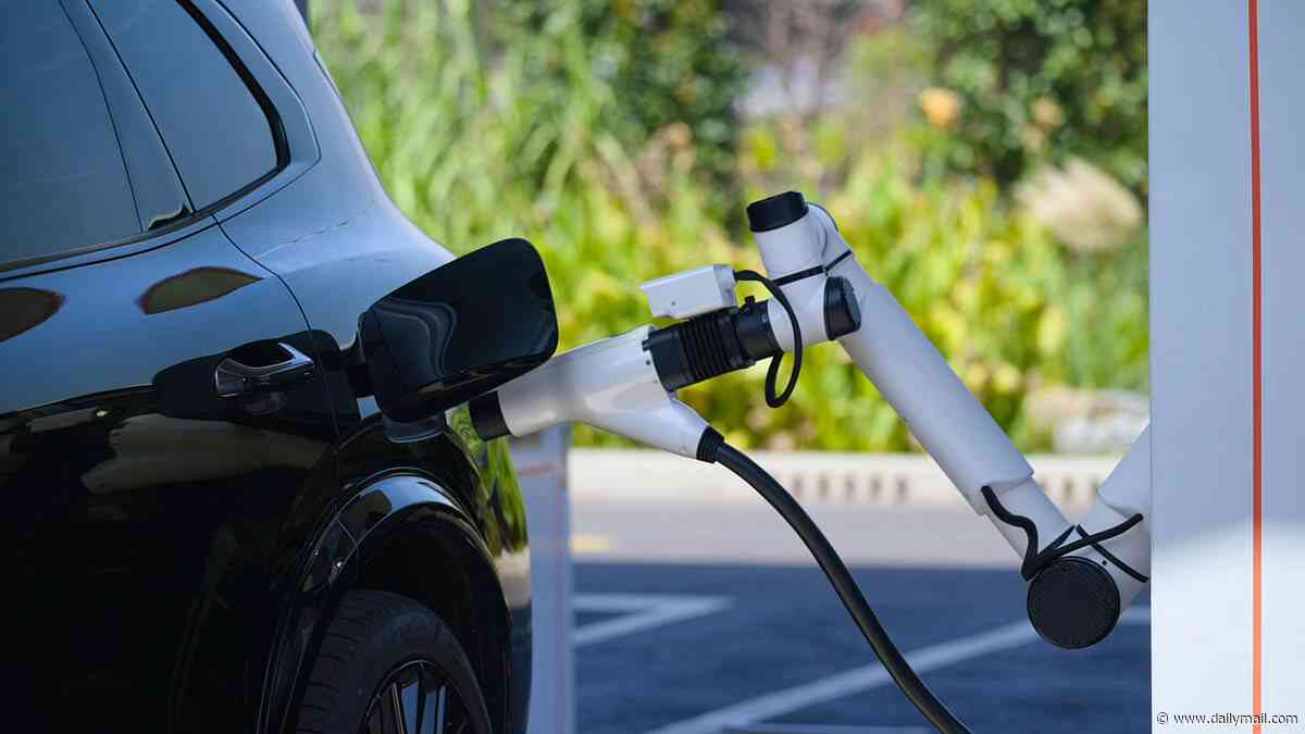 Electric car charging just got even faster: Chinese carmaker's EV battery charges in under five minutes - smashing the previous record by 30 seconds