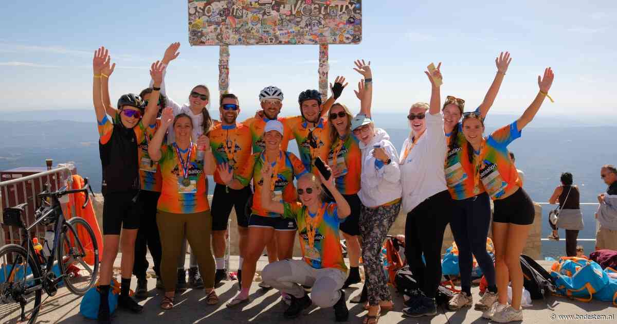 Verhalen over kanker komen hard binnen bij Markland Zevenbergen-team tijdens beklimming Mont Ventoux