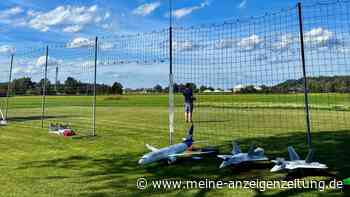 Modellflugzeug mit 7,20 Metern Spannweite: Aßlinger Verein hebt ab