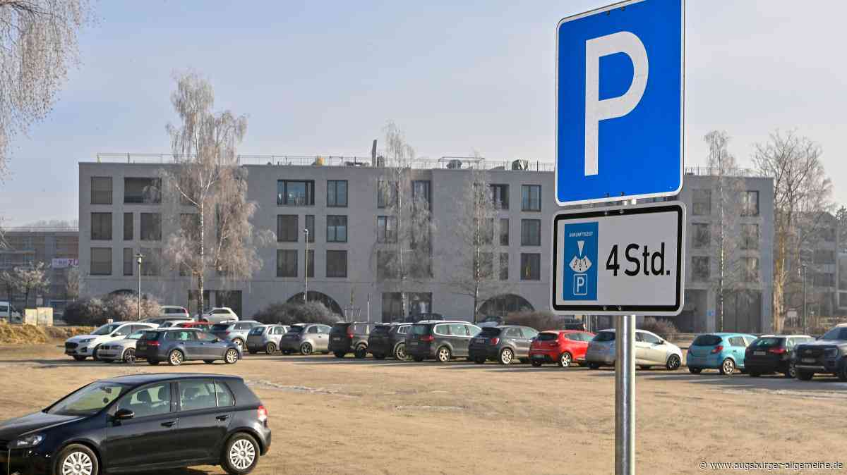 Parken rund ums Sportzentrum sorgt für Debatte im Stadtrat