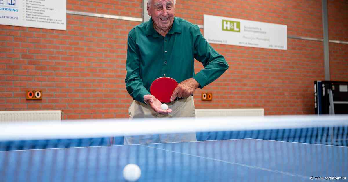 Op zijn 90ste staat Ton van de Schilde nog elke week bloedje fanatiek achter tafel: ‘Maar in wezen gaat het om het bewegen’