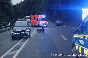 POL-MI: Motorradfahrer stürzt auf B 239 und kollidiert mit Gegenverkehr