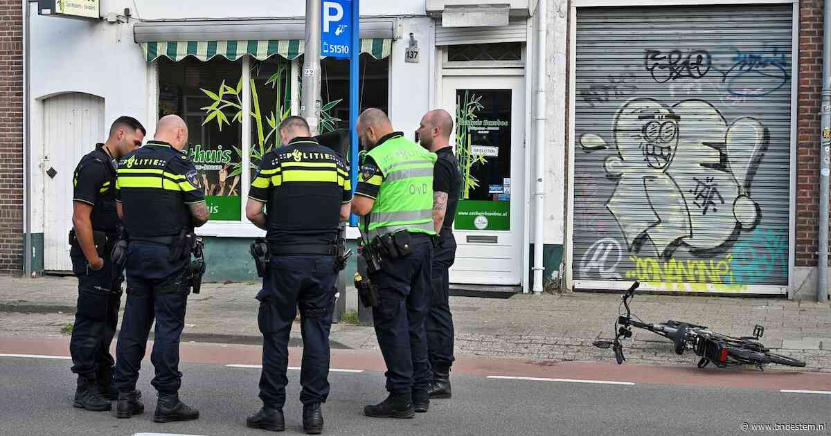 Fietser raakt zwaargewond door aanrijding met auto in Tilburg