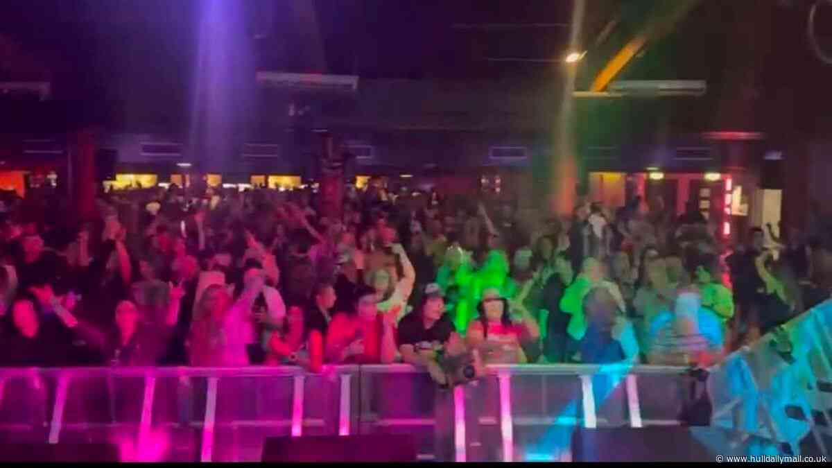 Glowsticks at the ready - We Love The 90s event swoops into Hull for third year running