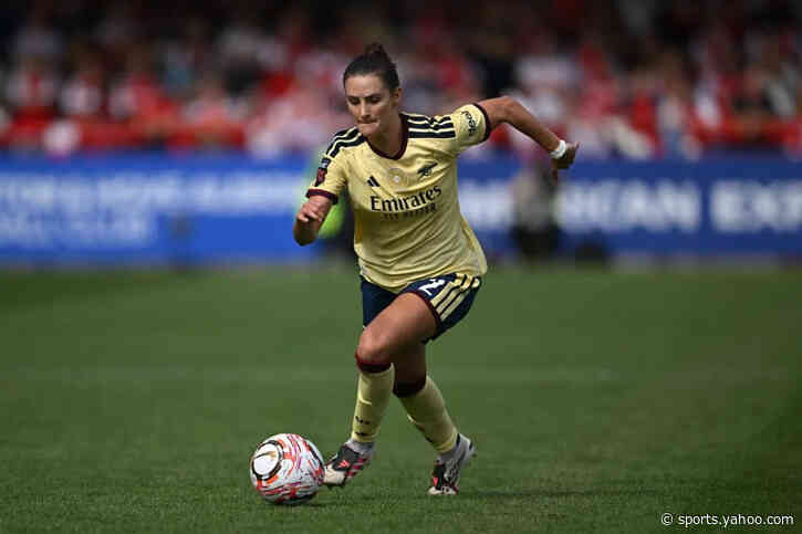Arsenal defender Fox signs new deal