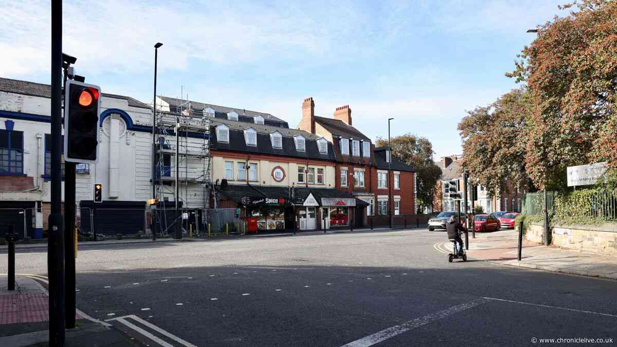 Arrest made after man stabbed in broad daylight street fight on Westgate Road