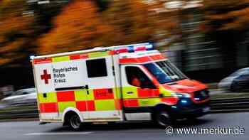 Auto erfasst Fußgängerin beim Abbiegen in Germering