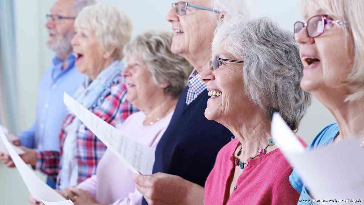 Kann Singen bei Alzheimer helfen? Forscherin startet einzigartiges Experiment