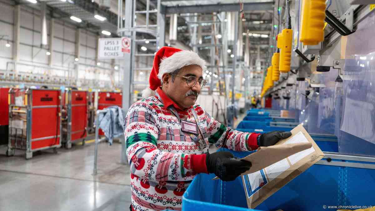 Royal Mail to hire 22,000 temporary workers to keep up with Christmas demand