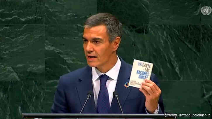 Sanchez mostra la carta dell’Onu e difende il multilateralismo: “Vogliono distruggerlo ma è il miglior strumento dell’umanità”