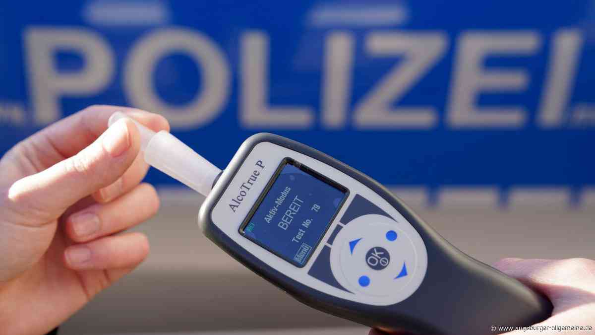 Autofahrer ist mit 1,4 Promille in Lechhausen unterwegs