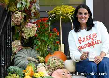 How a pumpkin-filled porch in Saratoga became a fall business