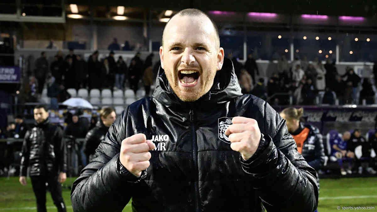 What awaits new Hibs boss Reedijk?