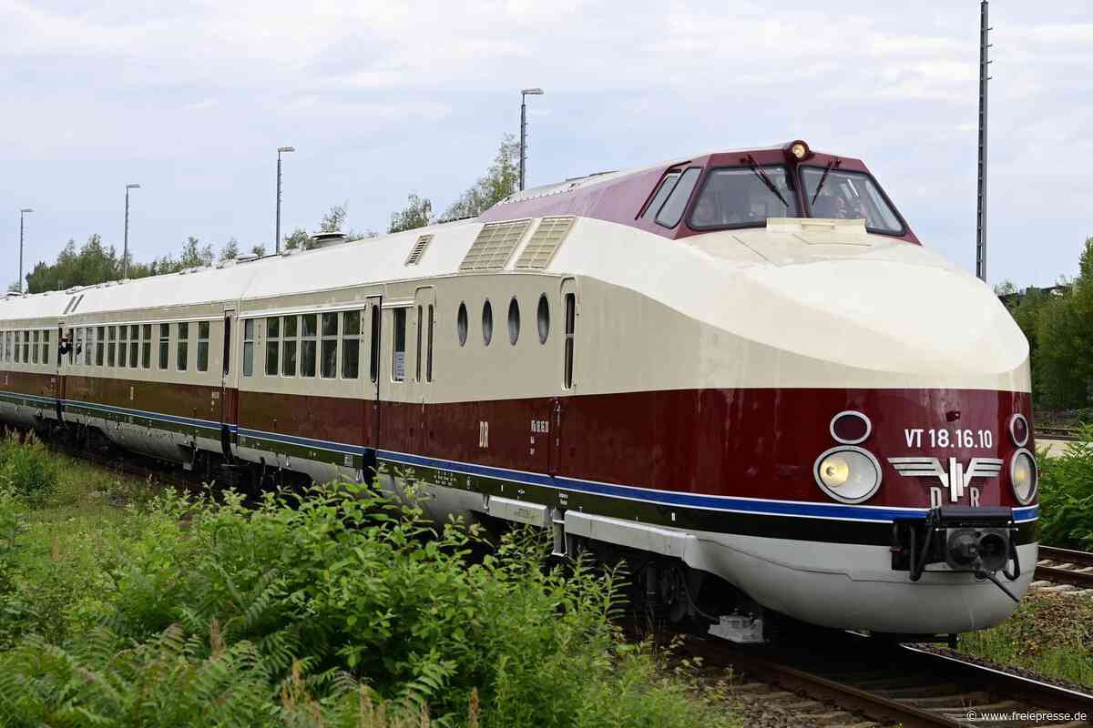 „Leider müssen wir Euch mitteilen…“: Bahn-Fans müssen auf DDR-Luxuszug verzichten