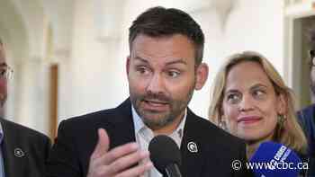 Does having more than 2 kids require ‘enormous' costs, as PQ leader claims?