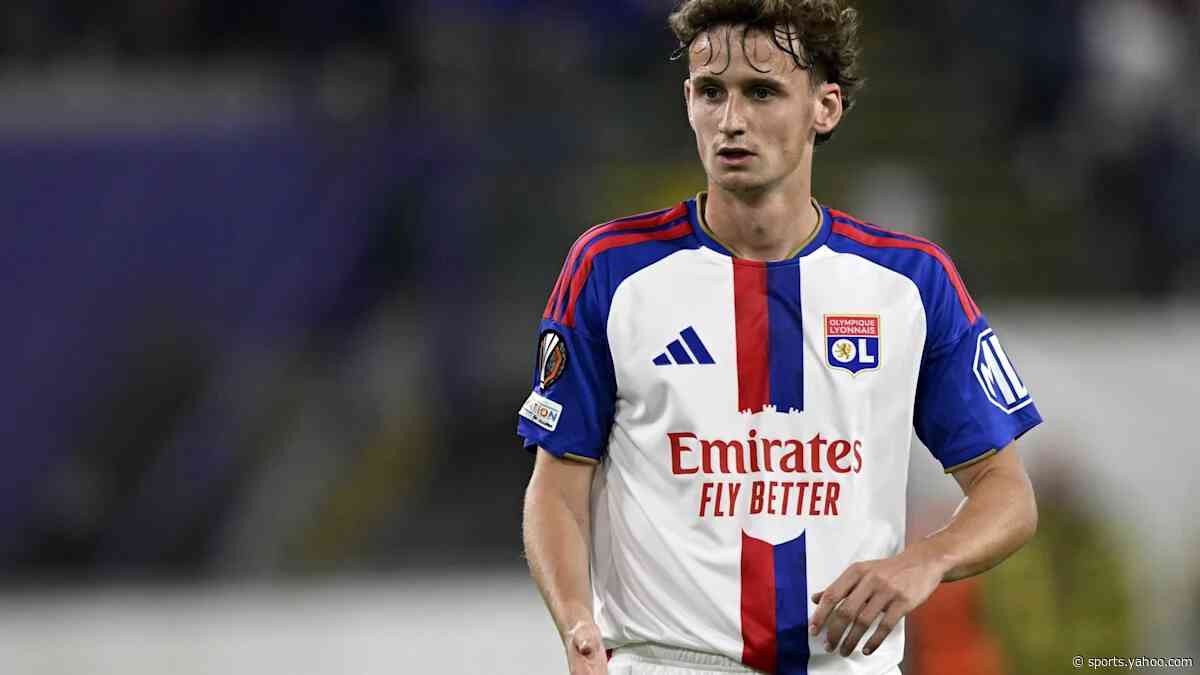 Report: Liverpool keen on move for former midfielder