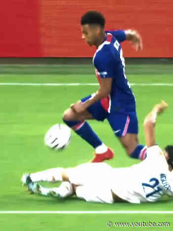 Epic tackles VS Doué 🤯💥 #football #ligue1 #sports #psg #footballshorts #soccer #foot #shorts