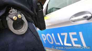 Dunkel gekleideter Mann (47) mit Waffe löst Großfahndung in Mühldorf aus