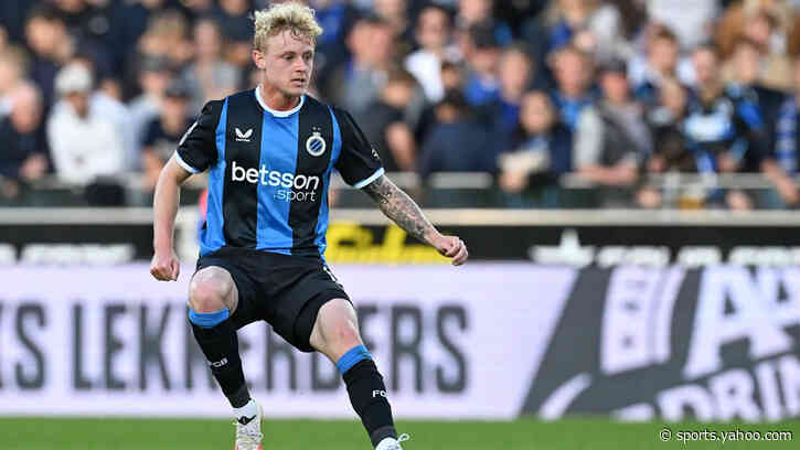 Report: Manchester United remain interested in move for 21-year-old defender