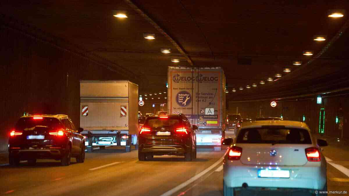 Doppelunfall in Münchner Autobahntunneln: A99 und A96 gesperrt – Polizei warnt vor „massiven Rückstauungen“