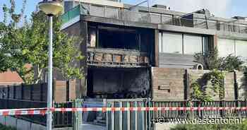 Explosief verwoest hoekhuis in Lelystad, politie bewaakt woning