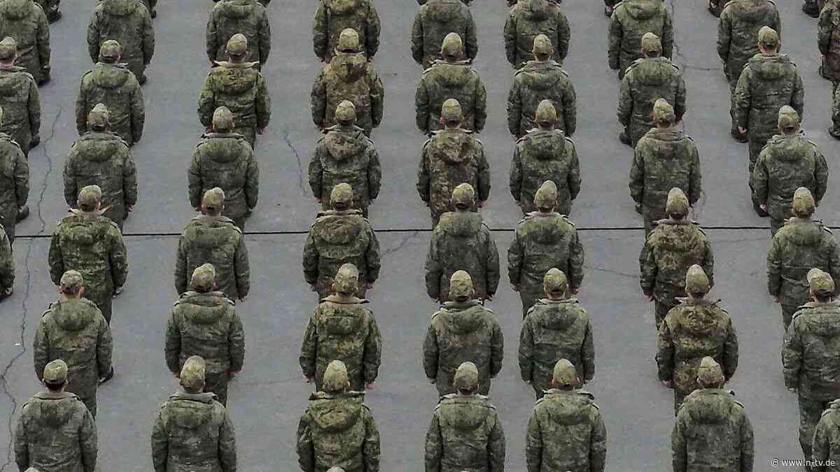 Seoul bedauert Selenskyjs Worte: Ukraine übergibt zwei nordkoreanische Soldaten an Südkorea