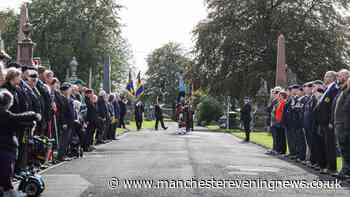 Hundreds turn to out to honour RAF hero who died with no family